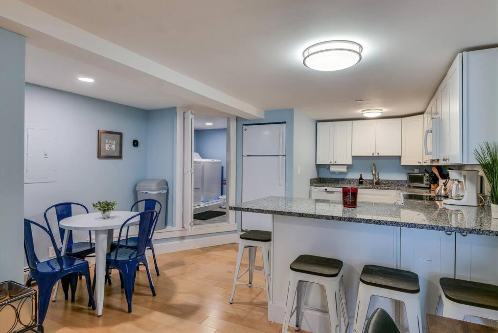 2Br Apt W/ 3 Min Walk To Downtown Swh - Low Tide Southwest Harbor Luaran gambar