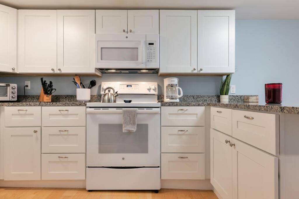 2Br Apt W/ 3 Min Walk To Downtown Swh - Low Tide Southwest Harbor Luaran gambar