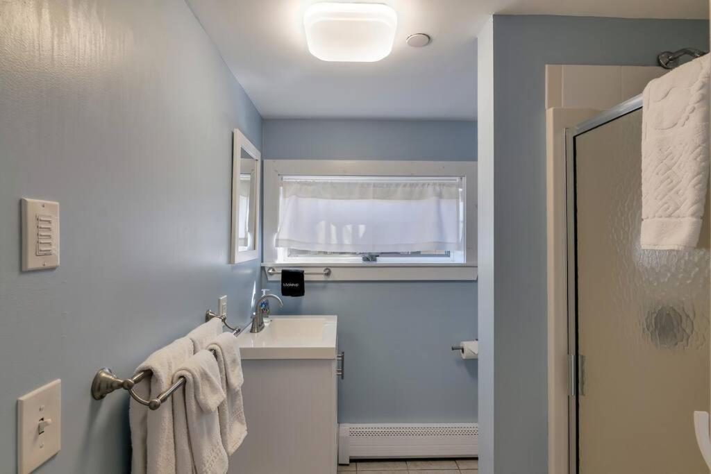 2Br Apt W/ 3 Min Walk To Downtown Swh - Low Tide Southwest Harbor Luaran gambar
